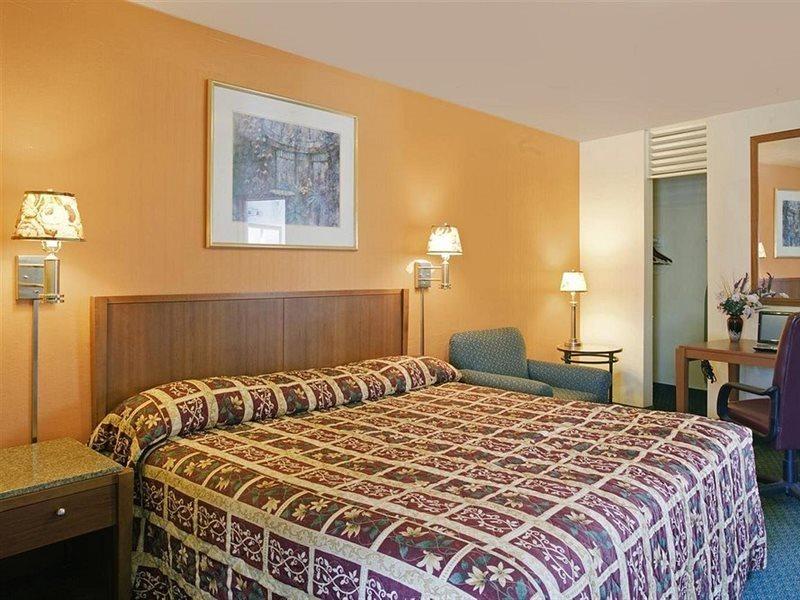 Americas Best Value Inn - Ливърмор Екстериор снимка