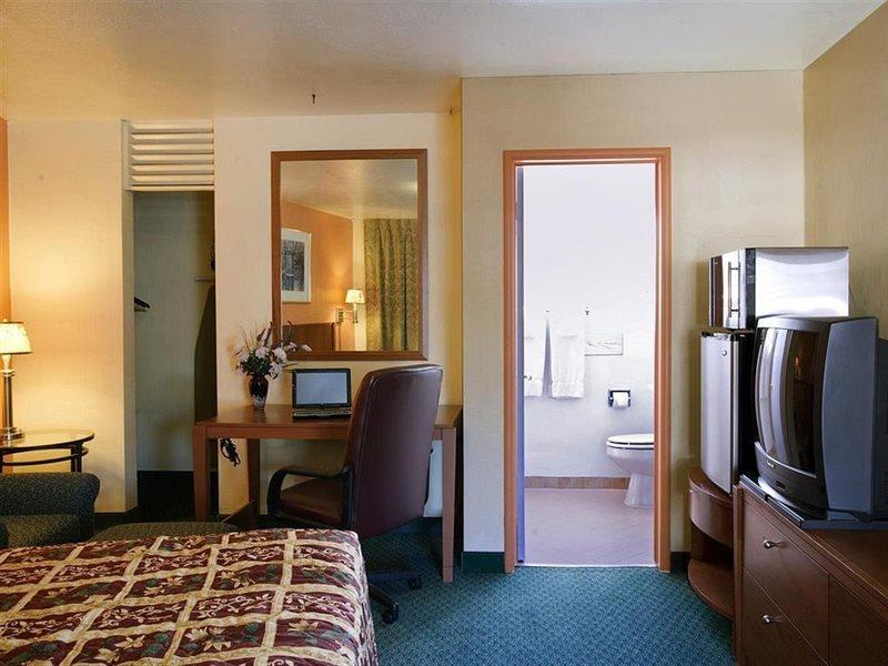 Americas Best Value Inn - Ливърмор Екстериор снимка